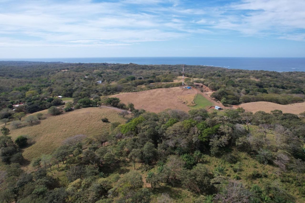 Crystal River - Playa Lagarto Costa Rica - PlayaLagartoRealEstate.com